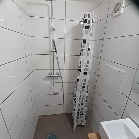 Appartamento In Basement 1 Self-contain
