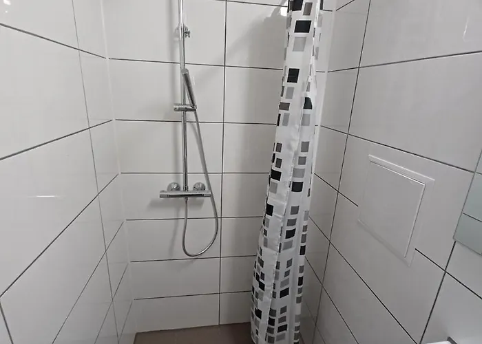 Appartement In Basement 1 Self-contain
